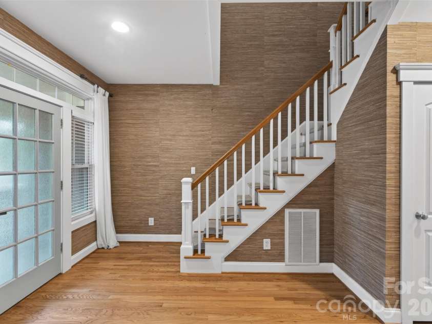 21313 Island Forest Drive, Cornelius, NC 28031.  MLS# CAR4386103, YatesRealty ID 36507. 