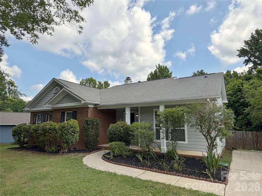 3323 Chistow Road, Matthews, NC 28105.  MLS# CAR4398807, YatesRealty ID 36508. 