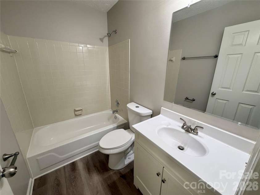 3323 Chistow Road, Matthews, NC 28105.  MLS# CAR4398807, YatesRealty ID 36508. 