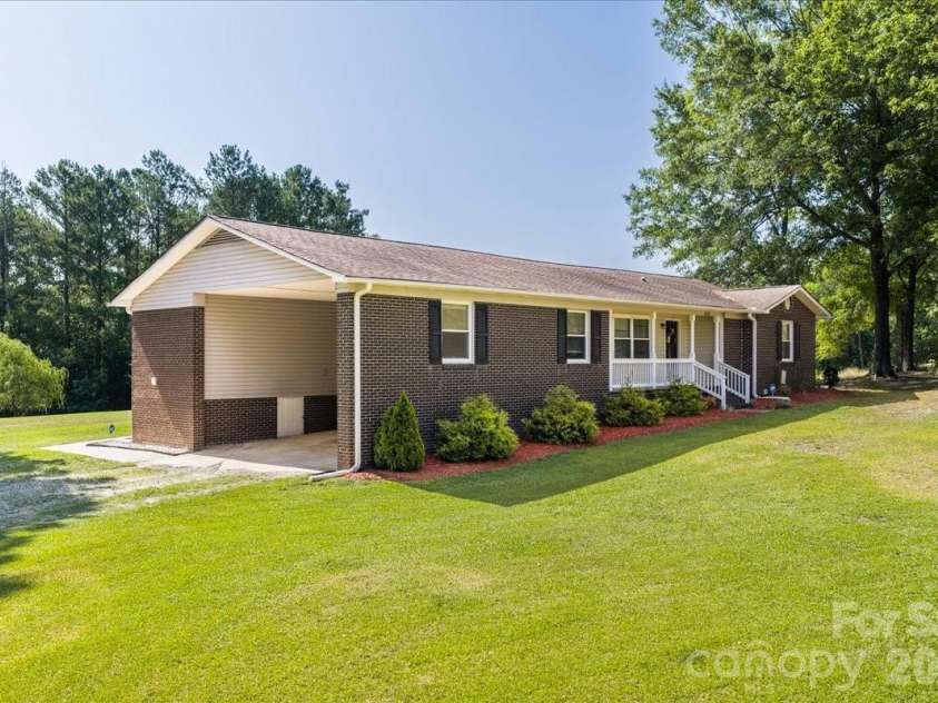 1080 Garnette Road, Lancaster, SC 29720.  MLS# CAR4400924, YatesRealty ID 36509. 