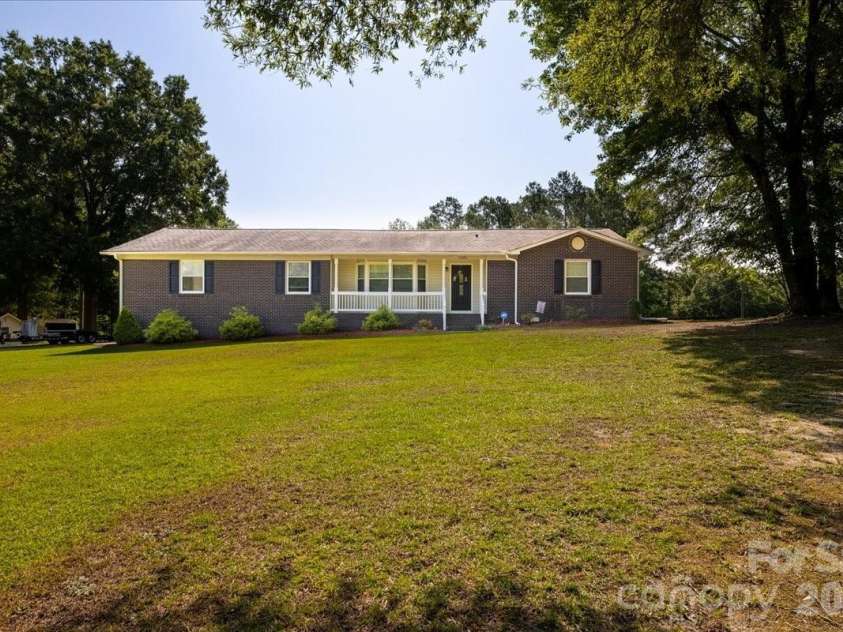 1080 Garnette Road, Lancaster, SC 29720.  MLS# CAR4400924, YatesRealty ID 36509. 