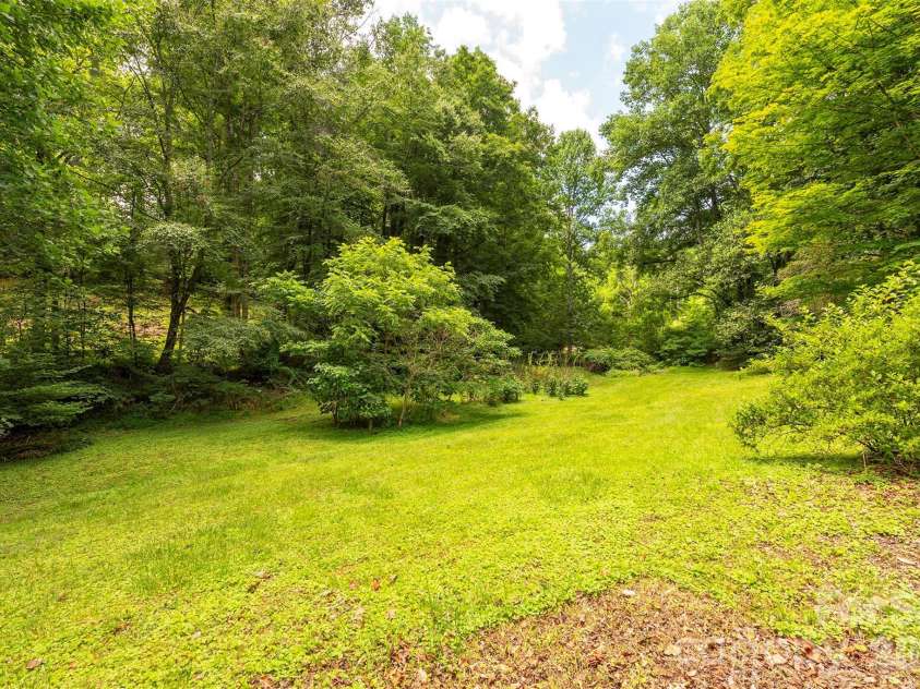 637 Fisher Lane, Marshall, NC 28753.  MLS# CAR4396966, YatesRealty ID 36510. 