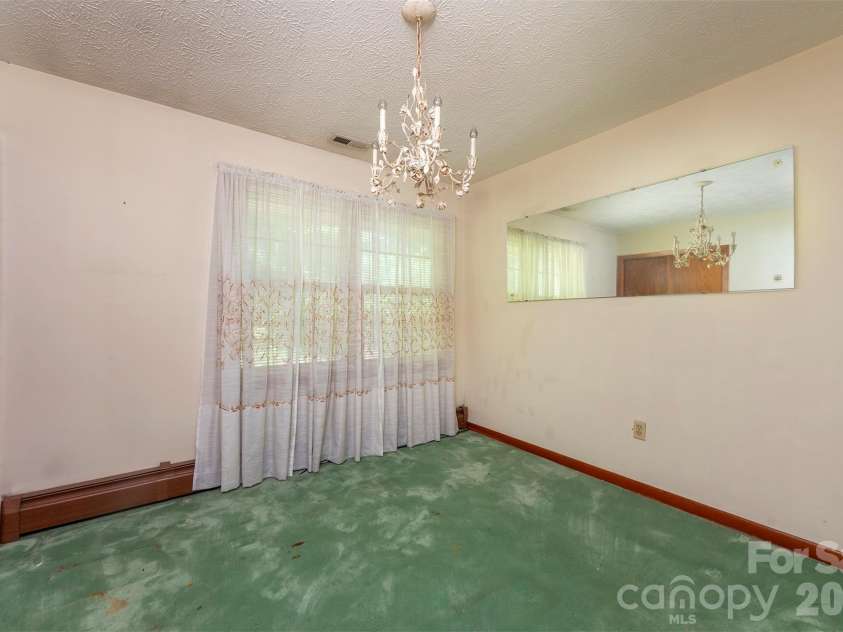 637 Fisher Lane, Marshall, NC 28753.  MLS# CAR4396966, YatesRealty ID 36510. 