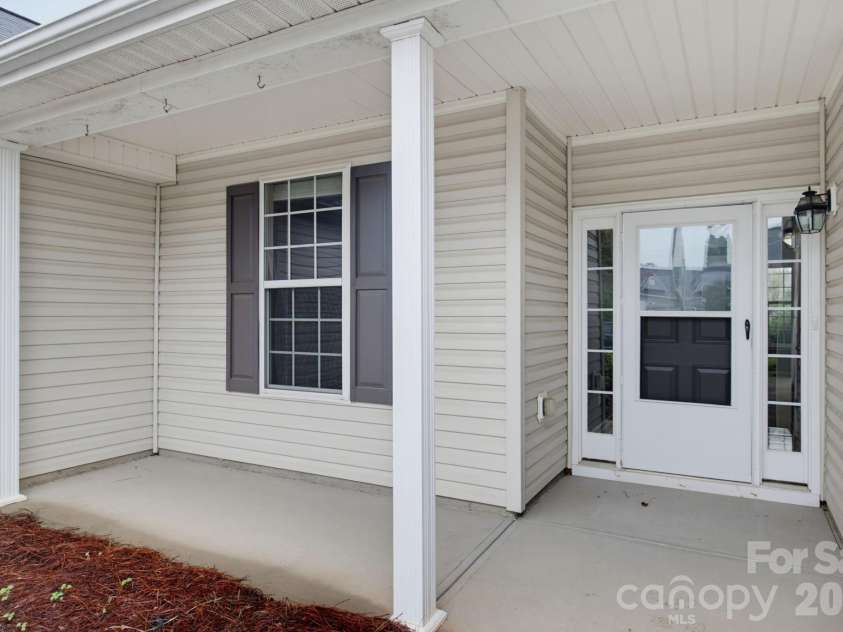 119 Maryland Drive, Thomasville, NC 27360.  MLS# CAR4402884, YatesRealty ID 36511. 