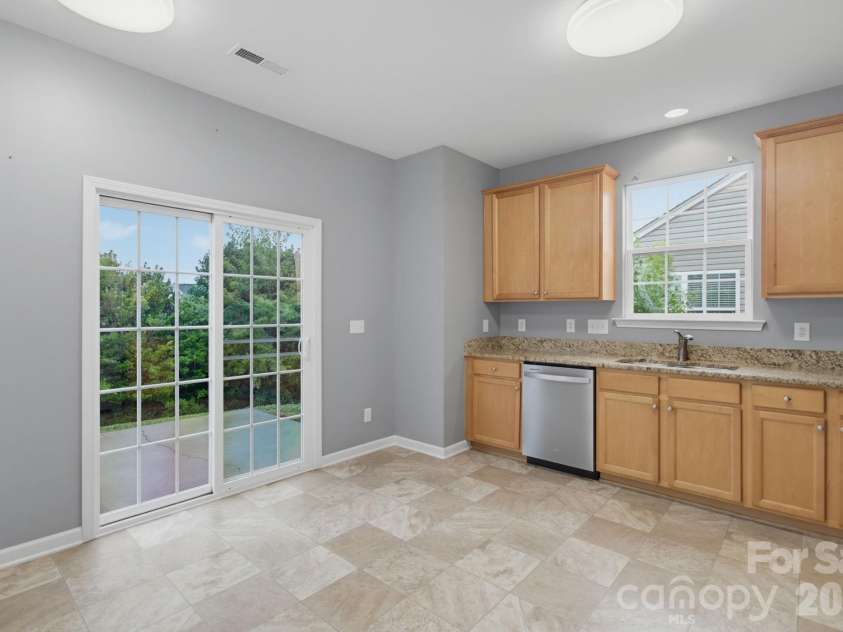 119 Maryland Drive, Thomasville, NC 27360.  MLS# CAR4402884, YatesRealty ID 36511. 