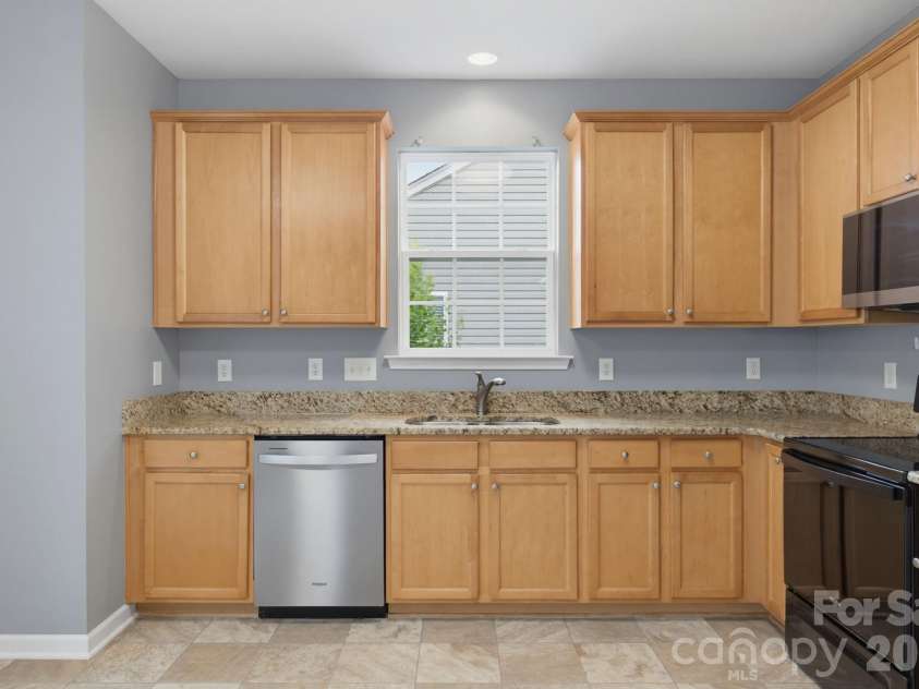 119 Maryland Drive, Thomasville, NC 27360.  MLS# CAR4402884, YatesRealty ID 36511. 