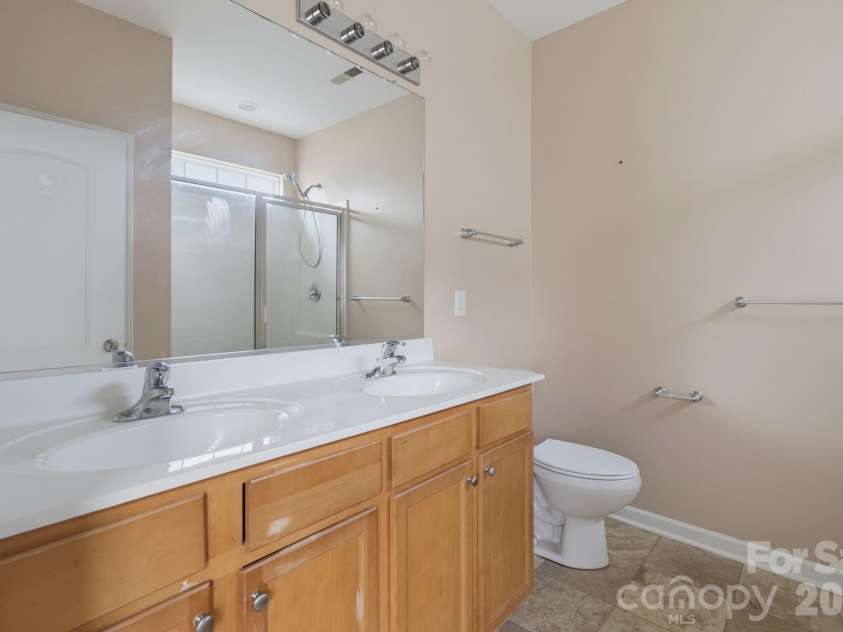 119 Maryland Drive, Thomasville, NC 27360.  MLS# CAR4402884, YatesRealty ID 36511. 