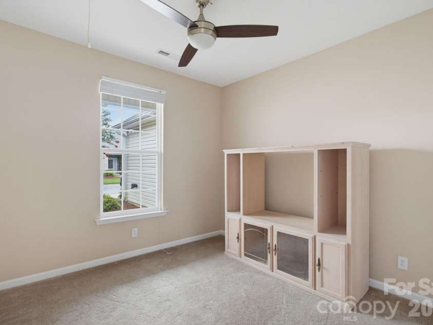 119 Maryland Drive, Thomasville, NC 27360.  MLS# CAR4402884, YatesRealty ID 36511. 