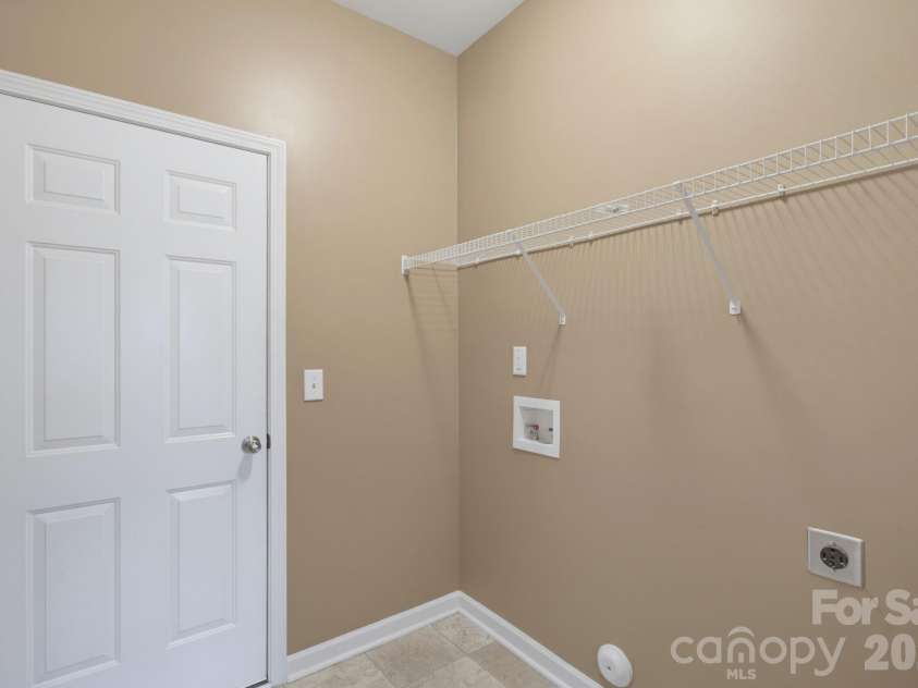 119 Maryland Drive, Thomasville, NC 27360.  MLS# CAR4402884, YatesRealty ID 36511. 