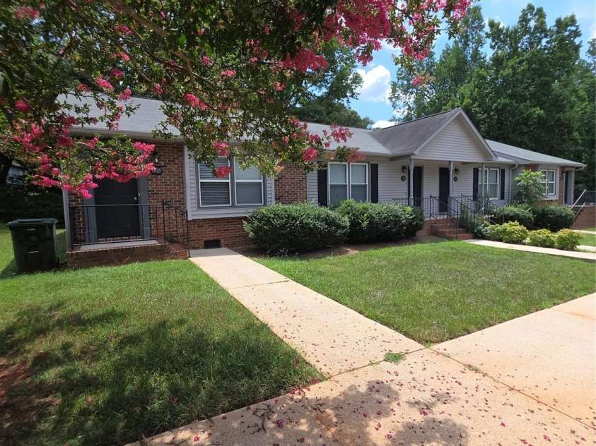 1115 Saint Charles Court, Newton, NC 28658.  MLS# CAR4401967, YatesRealty ID 36512. 