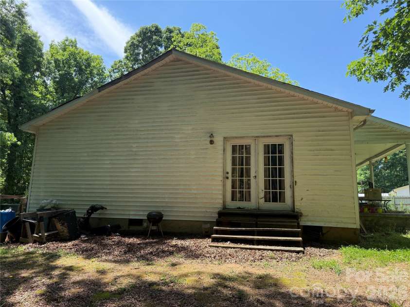 4355 Bob Street, Claremont, NC 28610.  MLS# CAR4401519, YatesRealty ID 36513. 