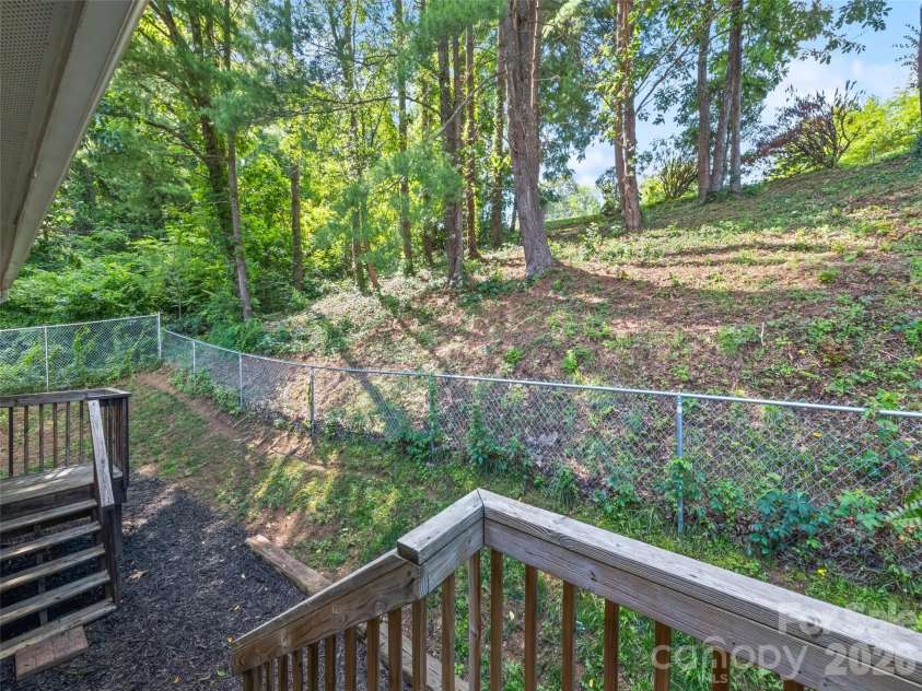 26 Cedar Street, Canton, NC 28716.  MLS# CAR4402720, YatesRealty ID 36514. 