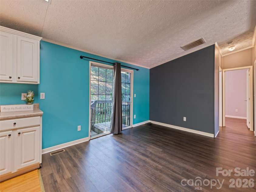26 Cedar Street, Canton, NC 28716.  MLS# CAR4402720, YatesRealty ID 36514. 