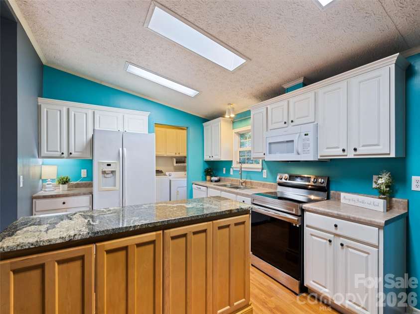 26 Cedar Street, Canton, NC 28716.  MLS# CAR4402720, YatesRealty ID 36514. 
