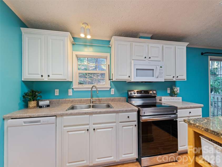 26 Cedar Street, Canton, NC 28716.  MLS# CAR4402720, YatesRealty ID 36514. 