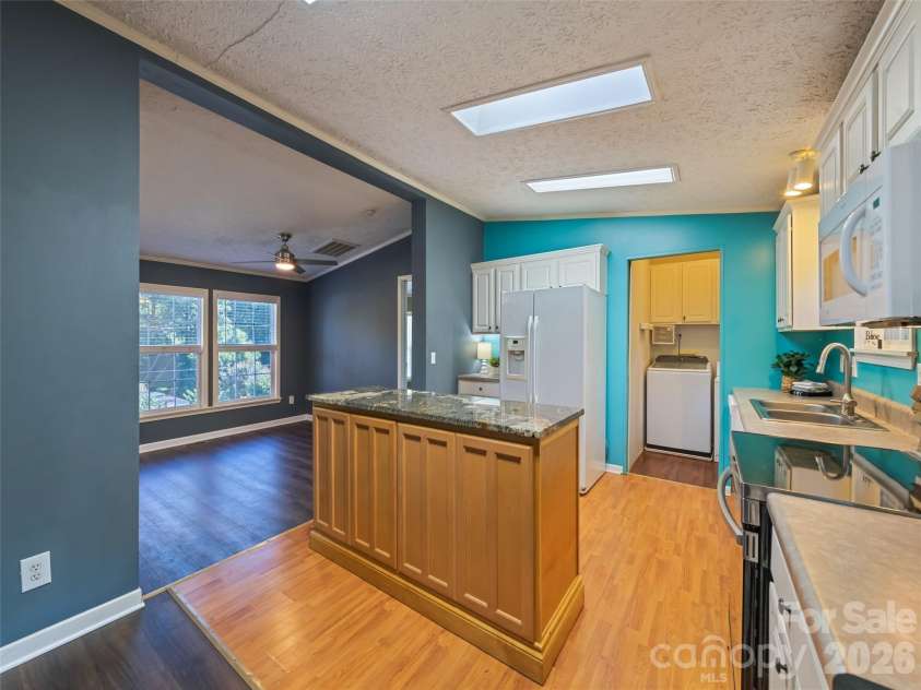 26 Cedar Street, Canton, NC 28716.  MLS# CAR4402720, YatesRealty ID 36514. 