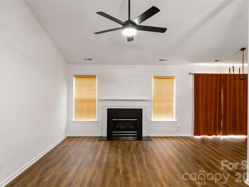 5423 Timbertop Lane, Charlotte, NC 28215.  MLS# CAR4403060, YatesRealty ID 36516. 