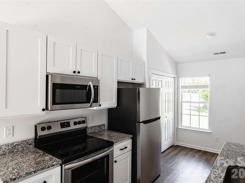 5423 Timbertop Lane, Charlotte, NC 28215.  MLS# CAR4403060, YatesRealty ID 36516. 