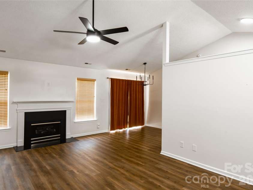5423 Timbertop Lane, Charlotte, NC 28215.  MLS# CAR4403060, YatesRealty ID 36516. 