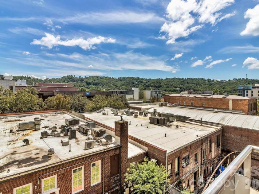 12 Lexington Avenue, Asheville, NC 28801.  MLS# CAR4337511, YatesRealty ID 3652. 