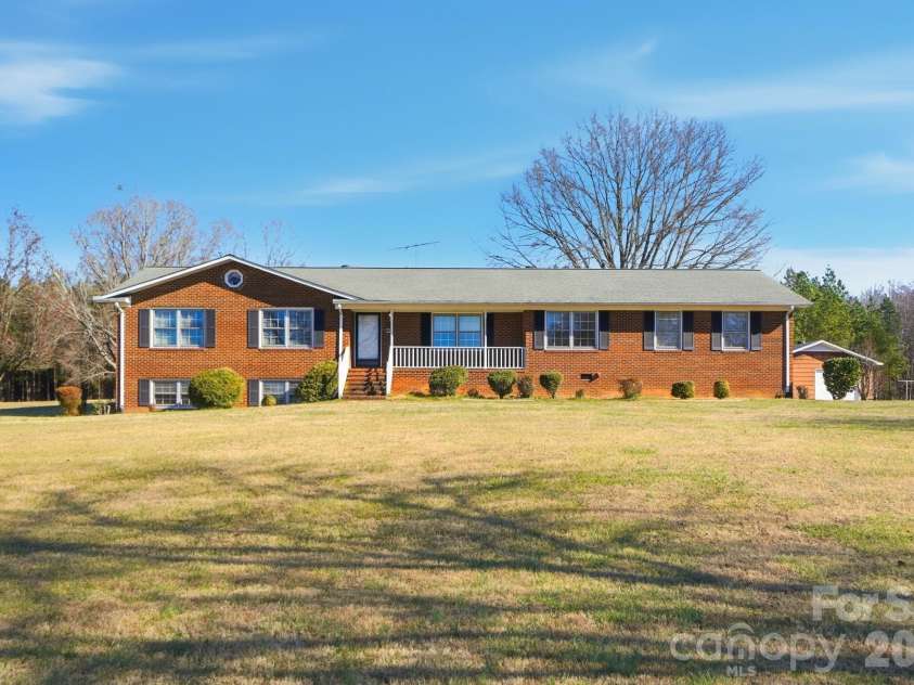 3400 Cline School Road, Concord, NC 28025.  MLS# CAR4336885, YatesRealty ID 3652. 