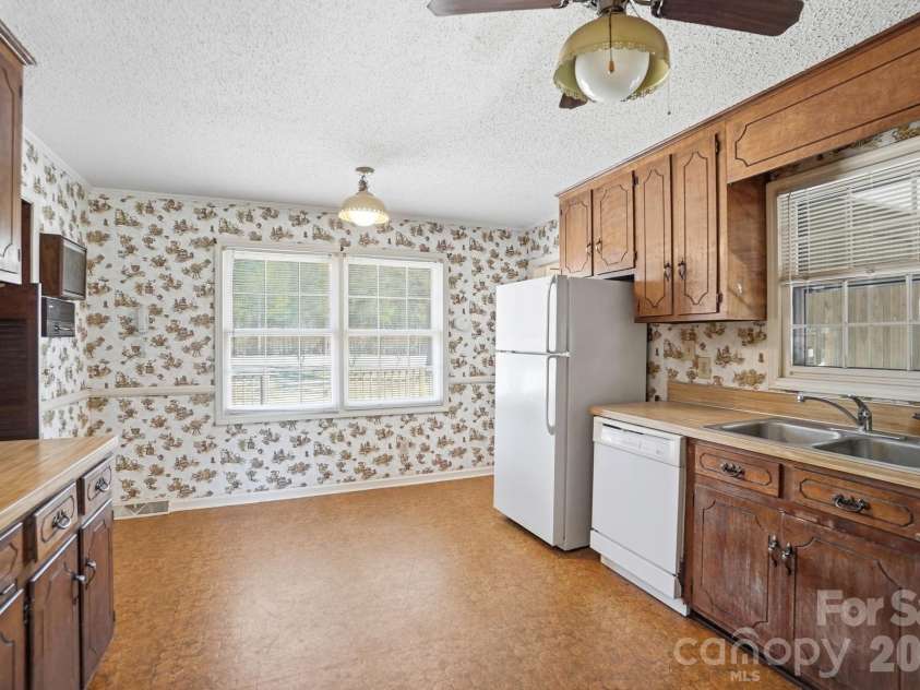 3400 Cline School Road, Concord, NC 28025.  MLS# CAR4336885, YatesRealty ID 3652. 