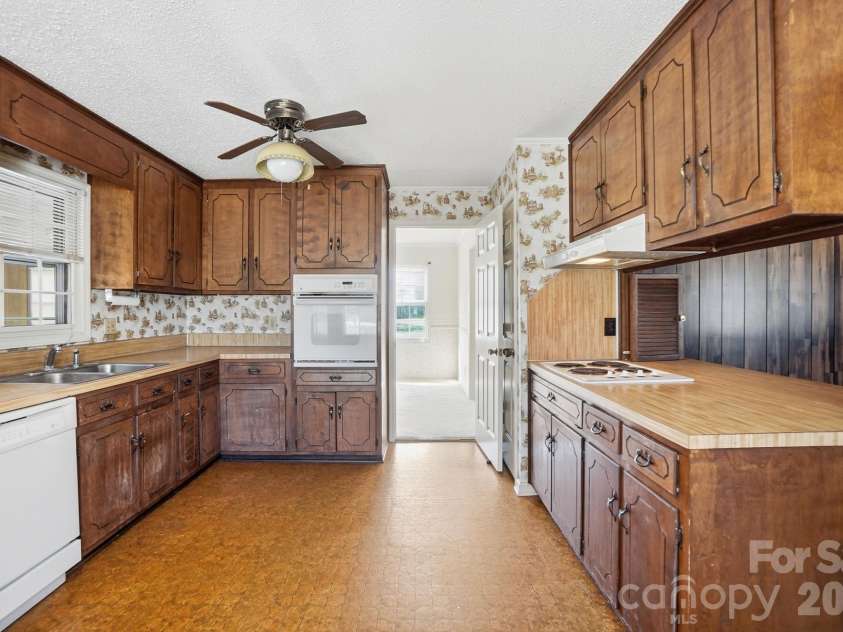 3400 Cline School Road, Concord, NC 28025.  MLS# CAR4336885, YatesRealty ID 3652. 