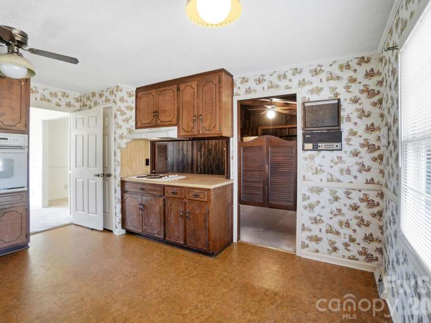 3400 Cline School Road, Concord, NC 28025.  MLS# CAR4336885, YatesRealty ID 3652. 