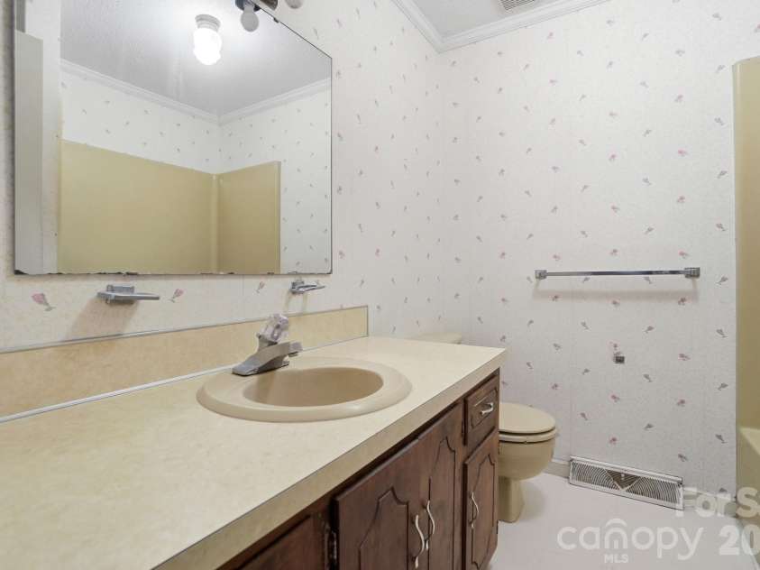 3400 Cline School Road, Concord, NC 28025.  MLS# CAR4336885, YatesRealty ID 3652. 