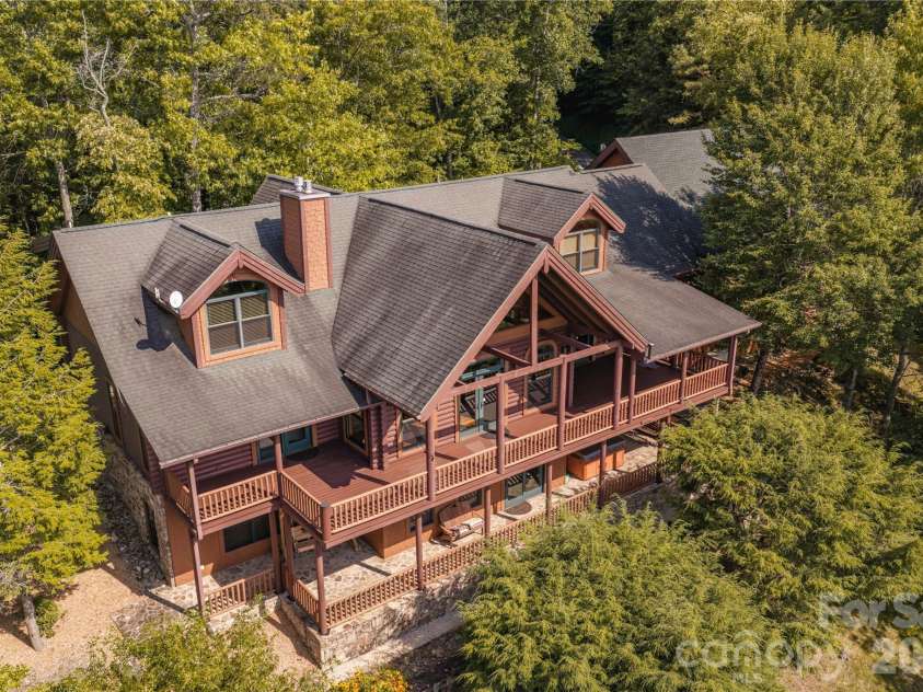 925 Appalachian Way, Bryson City, NC 28713.  MLS# CAR4401683, YatesRealty ID 36521. 