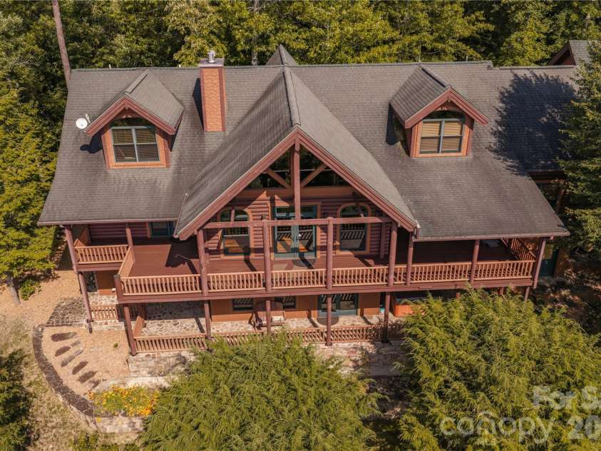 925 Appalachian Way, Bryson City, NC 28713.  MLS# CAR4401683, YatesRealty ID 36521. 