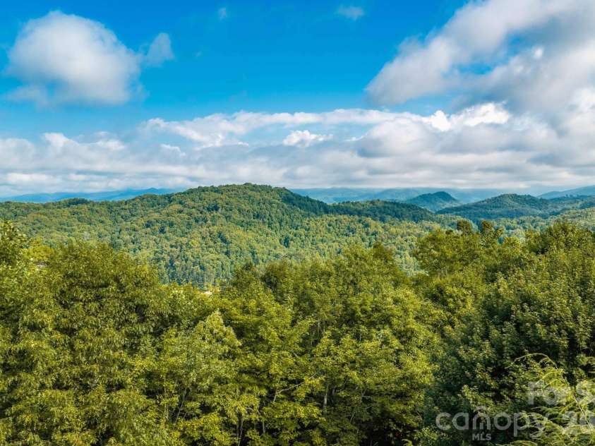 925 Appalachian Way, Bryson City, NC 28713.  MLS# CAR4401683, YatesRealty ID 36521. 
