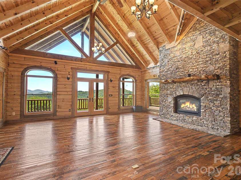 925 Appalachian Way, Bryson City, NC 28713.  MLS# CAR4401683, YatesRealty ID 36521. 