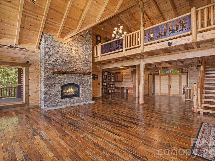 925 Appalachian Way, Bryson City, NC 28713.  MLS# CAR4401683, YatesRealty ID 36521. 