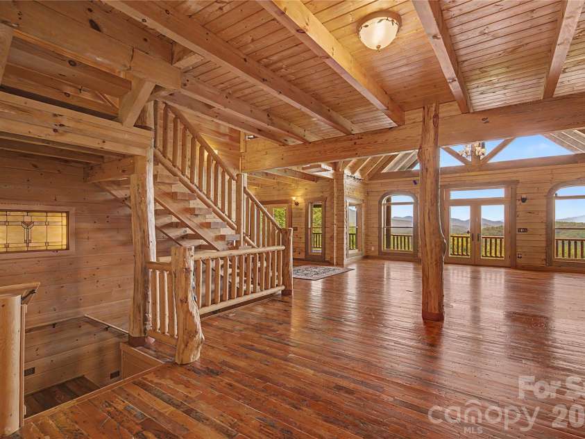 925 Appalachian Way, Bryson City, NC 28713.  MLS# CAR4401683, YatesRealty ID 36521. 