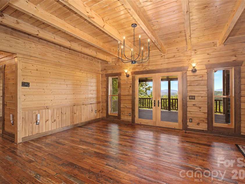 925 Appalachian Way, Bryson City, NC 28713.  MLS# CAR4401683, YatesRealty ID 36521. 