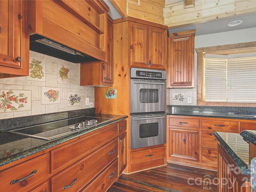 925 Appalachian Way, Bryson City, NC 28713.  MLS# CAR4401683, YatesRealty ID 36521. 