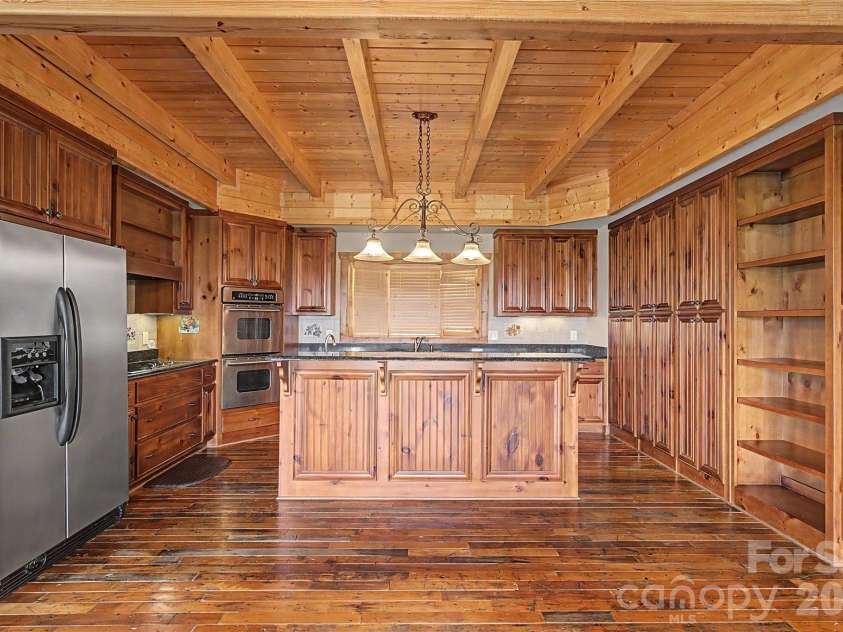 925 Appalachian Way, Bryson City, NC 28713.  MLS# CAR4401683, YatesRealty ID 36521. 