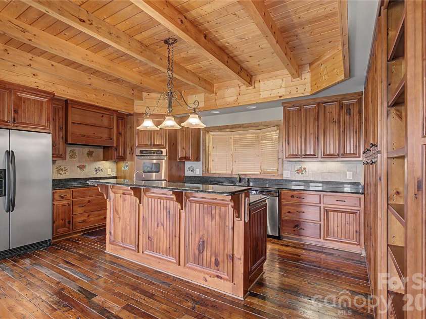925 Appalachian Way, Bryson City, NC 28713.  MLS# CAR4401683, YatesRealty ID 36521. 