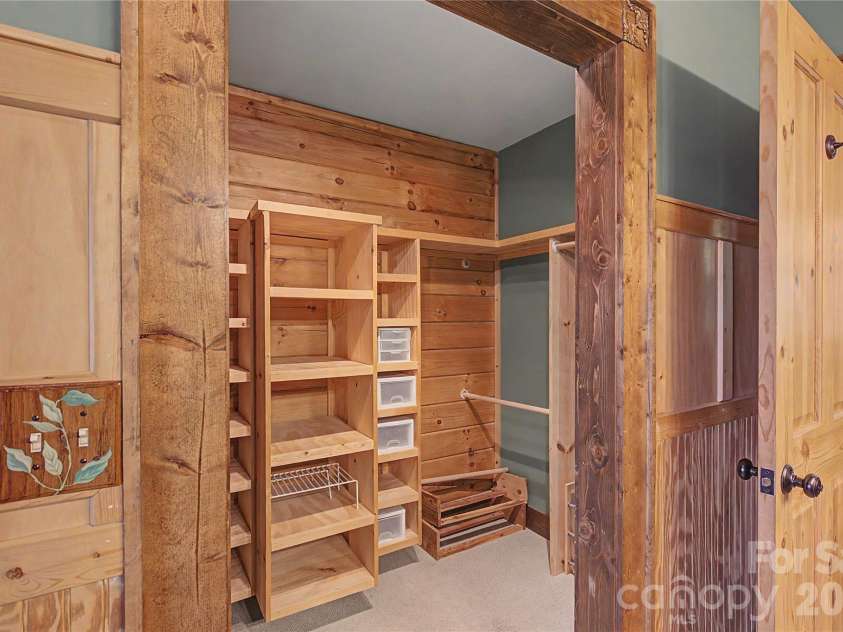 925 Appalachian Way, Bryson City, NC 28713.  MLS# CAR4401683, YatesRealty ID 36521. 