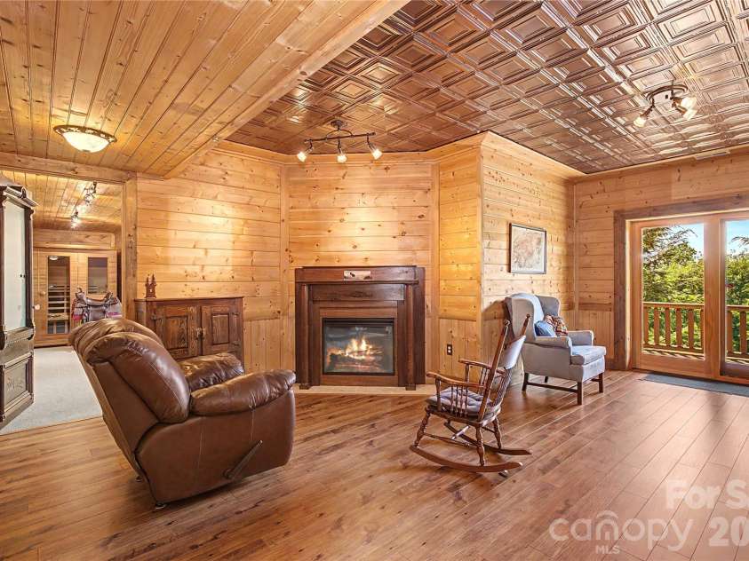925 Appalachian Way, Bryson City, NC 28713.  MLS# CAR4401683, YatesRealty ID 36521. 