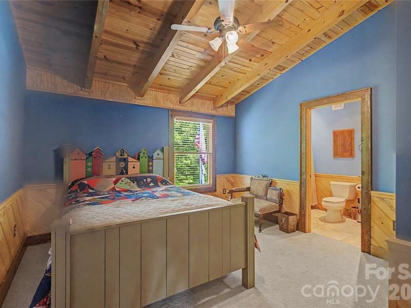 925 Appalachian Way, Bryson City, NC 28713.  MLS# CAR4401683, YatesRealty ID 36521. 