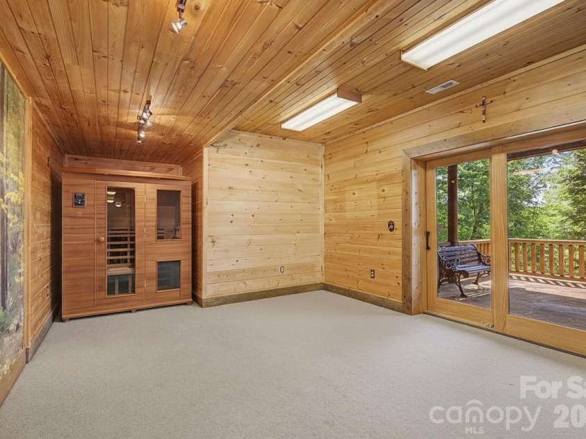 925 Appalachian Way, Bryson City, NC 28713.  MLS# CAR4401683, YatesRealty ID 36521. 