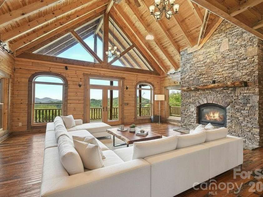 925 Appalachian Way, Bryson City, NC 28713.  MLS# CAR4401683, YatesRealty ID 36521. 