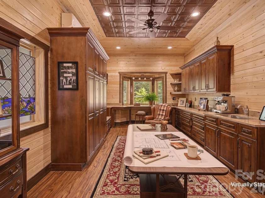 925 Appalachian Way, Bryson City, NC 28713.  MLS# CAR4401683, YatesRealty ID 36521. 