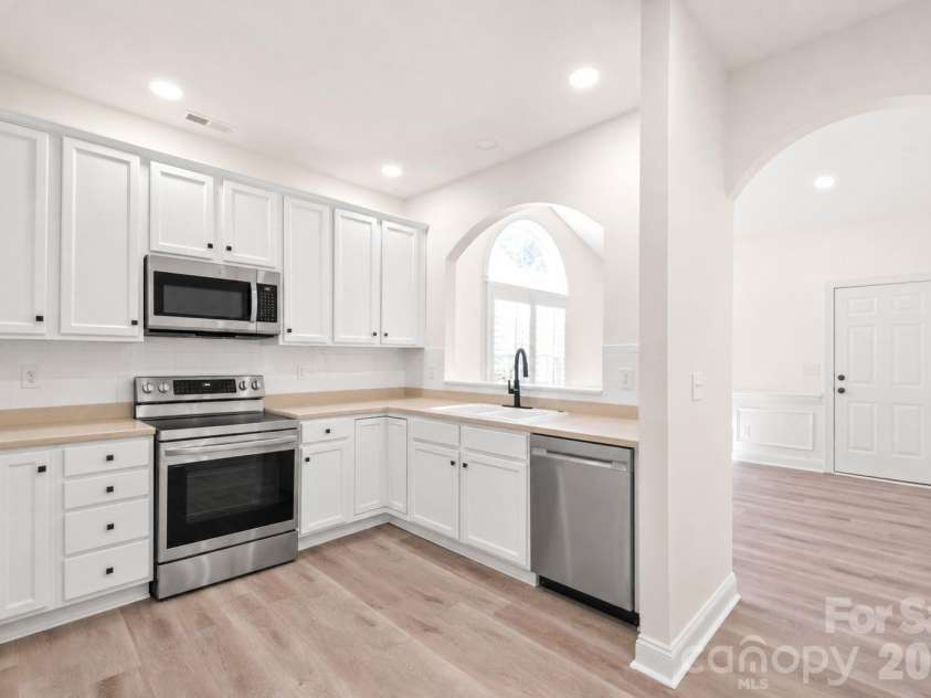 4109 Twenty Grand Drive, Indian Trail, NC 28079.  MLS# CAR4401423, YatesRealty ID 36522. Kitchen - Appliances Added Virtually. Appliances Picture Reflect The Appliances on Order.