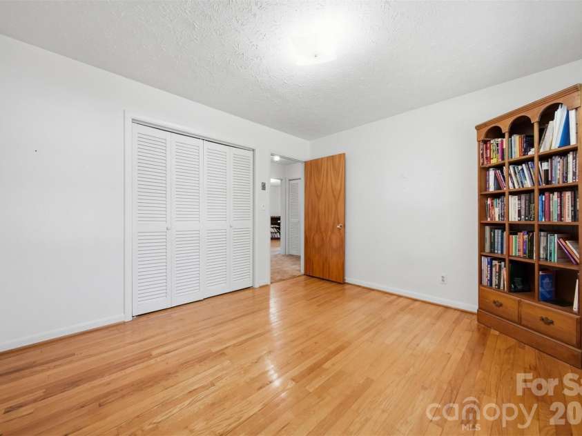 824 Powell Road, Lenoir, NC 28645.  MLS# CAR4389337, YatesRealty ID 36523. 