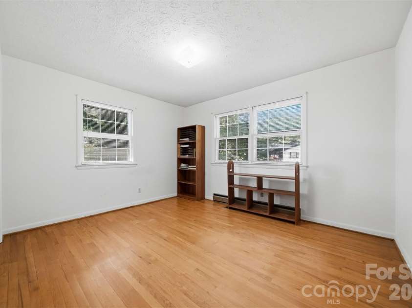 824 Powell Road, Lenoir, NC 28645.  MLS# CAR4389337, YatesRealty ID 36523. 