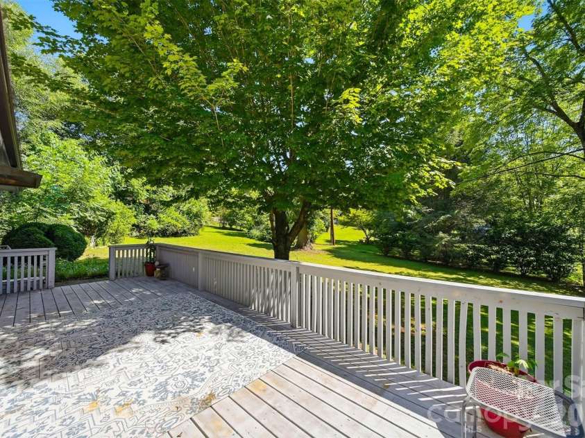 824 Powell Road, Lenoir, NC 28645.  MLS# CAR4389337, YatesRealty ID 36523. 