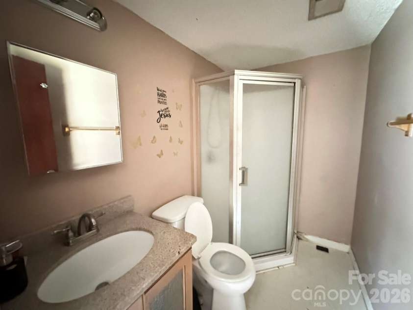 308 Maple Grove Church Road, Matthews, NC 28104.  MLS# CAR4402324, YatesRealty ID 36524. 